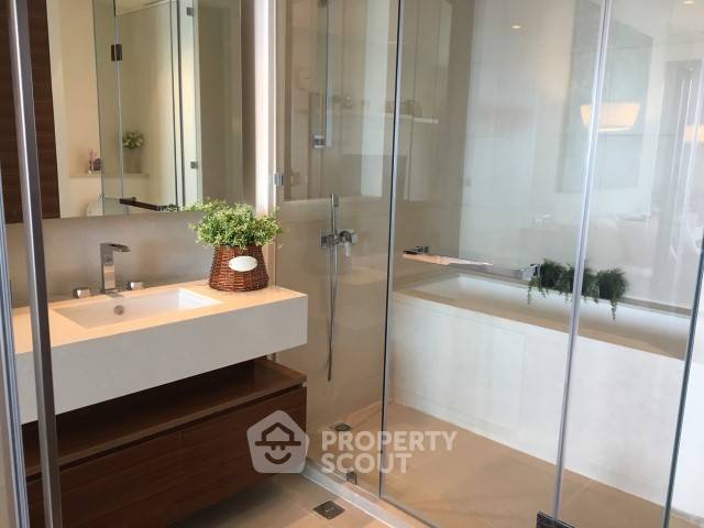 picture 35th-Floor Pet-Friendly 1-BR The River Condominium BTS Saphan Taksin (ID 510554) - 4/6