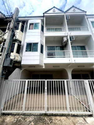 เช่าทาวน์โฮม นนทบุรี : ปล่อยเช่าทาวน์โฮม3ชั้น ซอยเรวดีฝั่งตรงข้ามเซนทรัลนอร์ทวิลล์