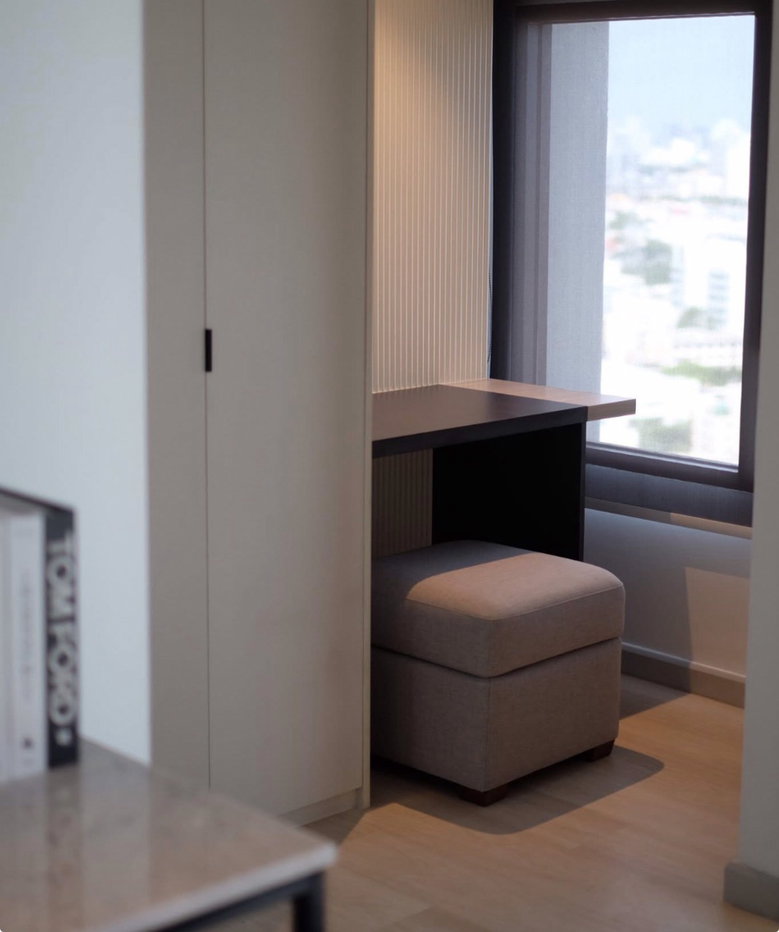 picture  Knightsbridge Prime               Sathorn - 8/11