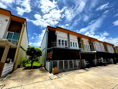 Townhouses for sale : For Sale Townhouse/Townhome  , Golden Town Watcharapol-Sukhapiban 5 , O Ngoen , Sai Mai , Bangkok , CX-125136 ✅ Live chat with us ADD LINE @connexproperty ✅
