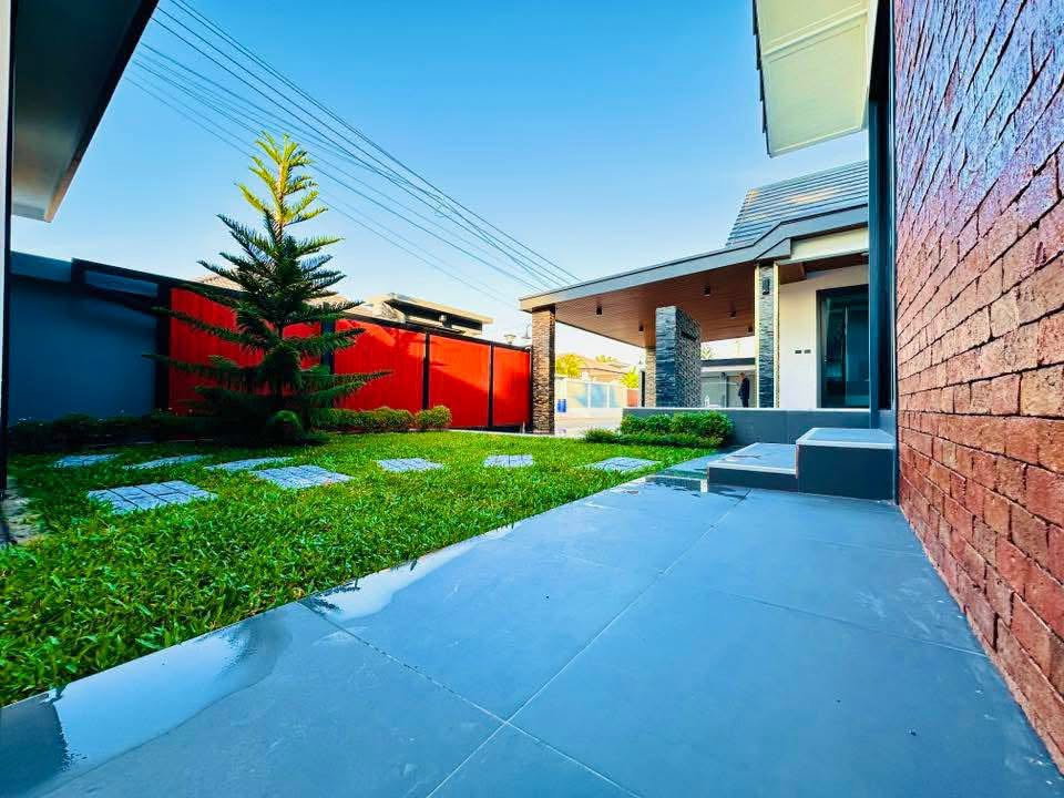 picture  Luxury Modern Pool Villa for Sale  # Pong, Pattaya, Thailand - 35/40