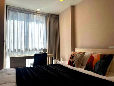 Condos for sale 700 Year Sports Arena Chiang Mai : Selling with tenant: Palm Springs Nimman (Parlor) Condo, excellent price. Tel. 098-9690236 (Janny)