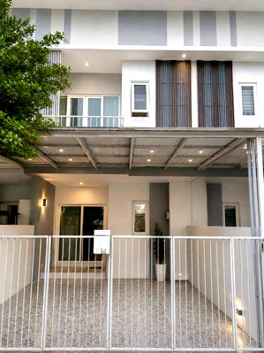 เช่าทาวน์โฮม เชียงใหม่ : ให้เช่าทาวน์โฮม 2 ที่จอดรถ โครงการ The Urbana 3 อำเภอเมือง จังหวัดเชียงใหม่ ใกล้เซ็นทรัลเฟสติวัล (RA1434) T.0946511456