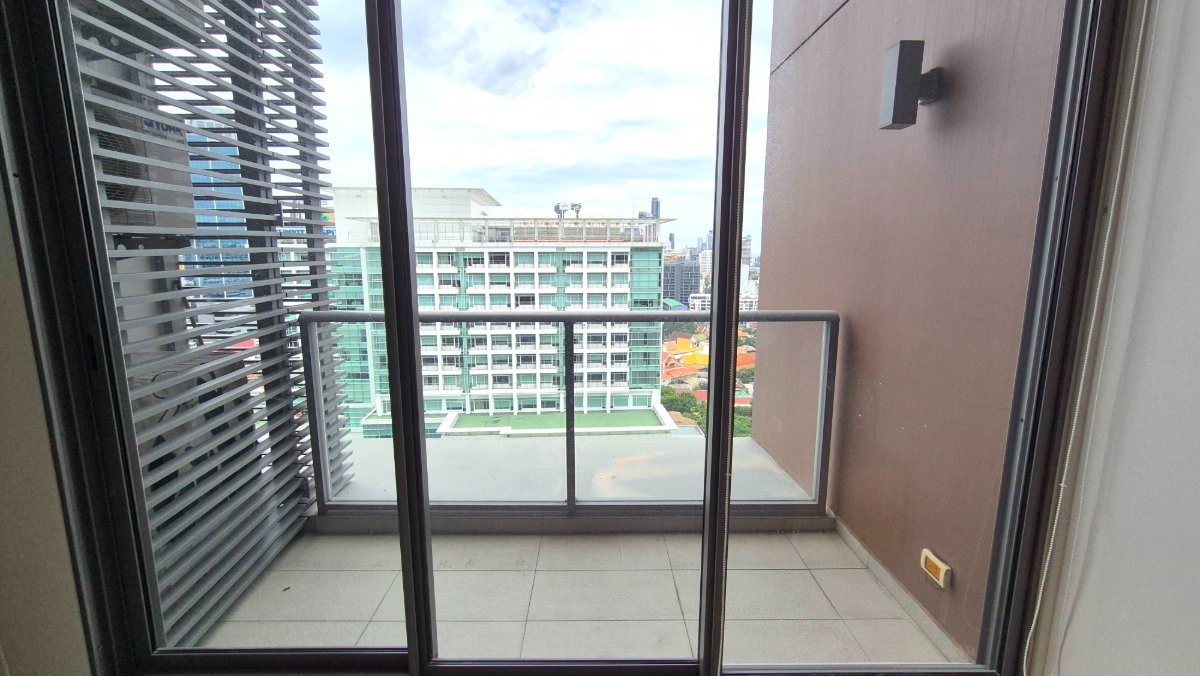 picture The Lofts Ekkamai | Spacious 1 bed Duplex For Rent Near BTS Ekkamai | Add line: @agentkarn - 7/12