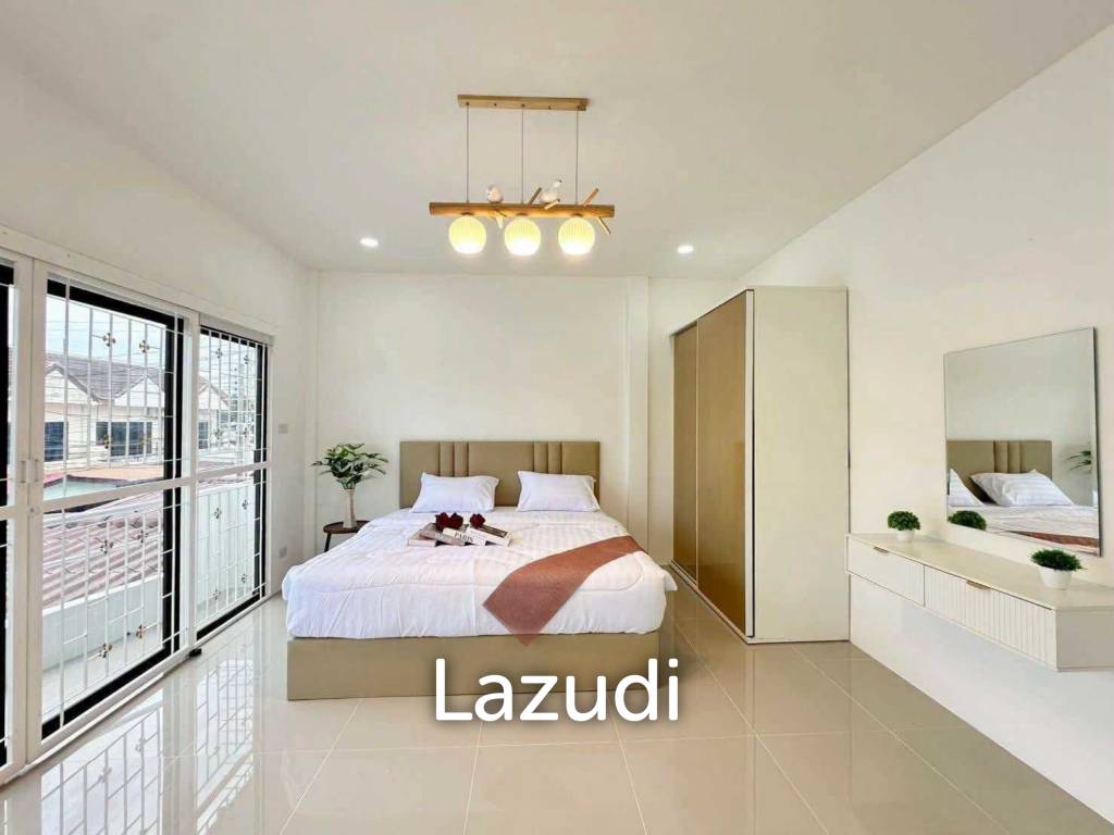 รูป ทาวน์โฮม 2 ห้องนอนสไตล์มินิมอลปรับปรุงใหม่ - รูปที่ 9/15