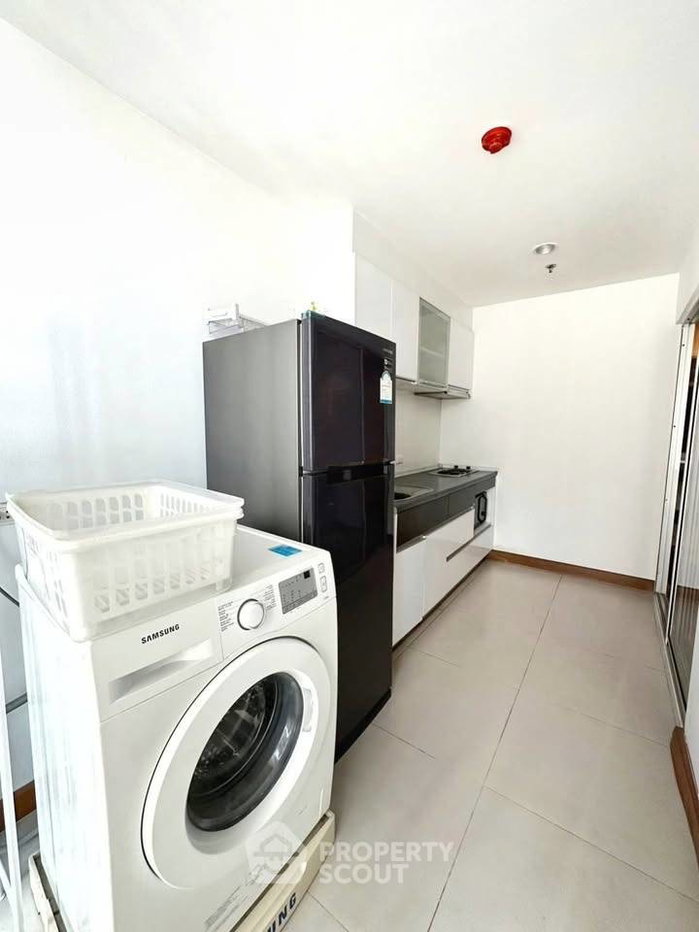 picture 24th-Floor 2-BR Condo At Supalai Lite Sathorn-Charoenrat (ID 2518802) - 5/9