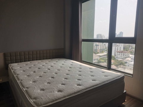 📢 For rent Teal Sathorn-Taksin near BTS Wongwian Yai 📞 064-974-2441