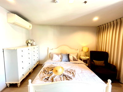 Condos for rent : For Rent at Life Ladprao , Near BTS Ha Yaek Lat Phrao Fully furnished and equipped with electrical appliances , ready to move in!