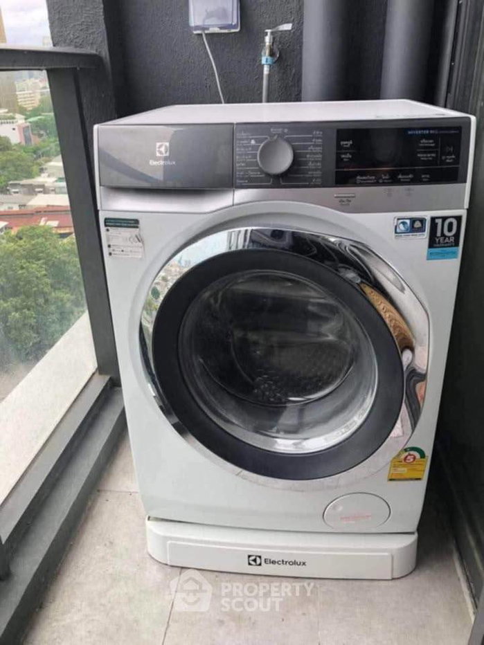 รูป คอนโดหนึ่งห้องนอนให้เช่า Regal Sathon-Naradhiwas ย่านสาทร (ID 3206191) - รูปที่ 9/9