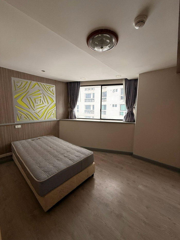รูป LTHC16070 - Luxury Condo for Sale Phrom Phong | President Park | 223 sq.m. | 3 Beds 3 Baths | BTS Phrom Phong | 19 MB - รูปที่ 4/7