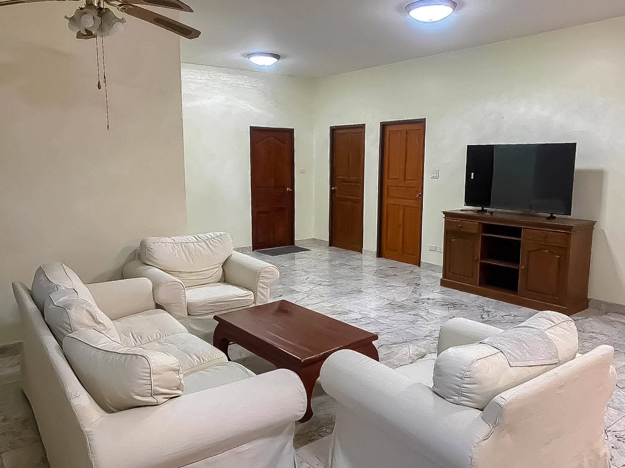 picture House for Rent Khao Noi Pattaya 3 Bedrooms Pet Friendly - 1/13
