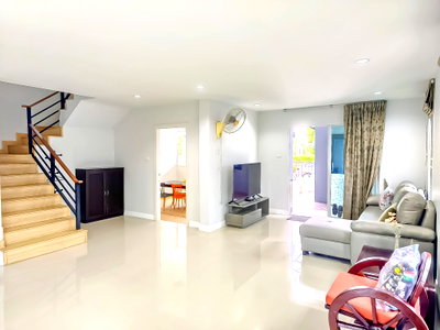 Houses for sale Bang Lamung Chonburi : Modern 2Storey House for Sale Thung Klom Tan Man 4Bed
