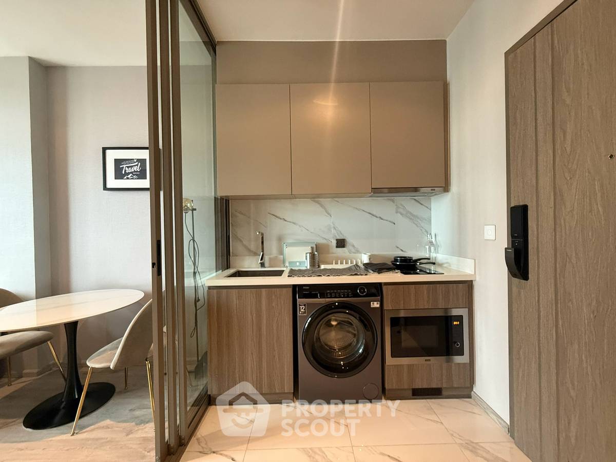 รูป คอนโดชั้น 21 แบบ 1 ห้องนอน Rhythm Ekkamai Estate ใกล้ BTS ทองหล่อ (ID 3205401) - รูปที่ 2/9