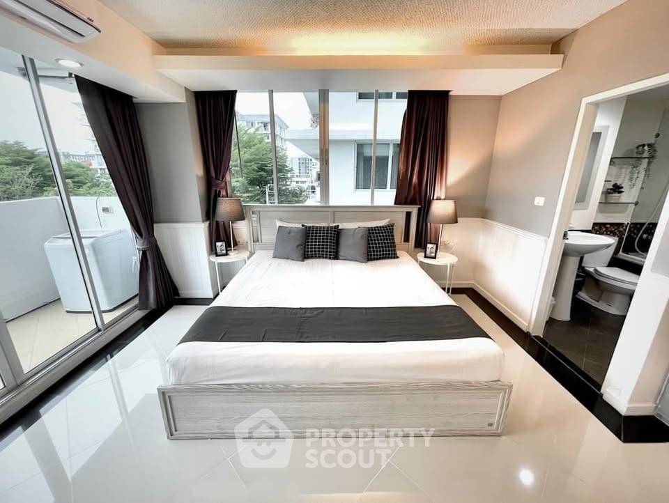 picture Pet-Friendly 2-BR Waterford Sukhumvit 50 Condominium Near BTS On Nut (ID 3206080) - 6/16