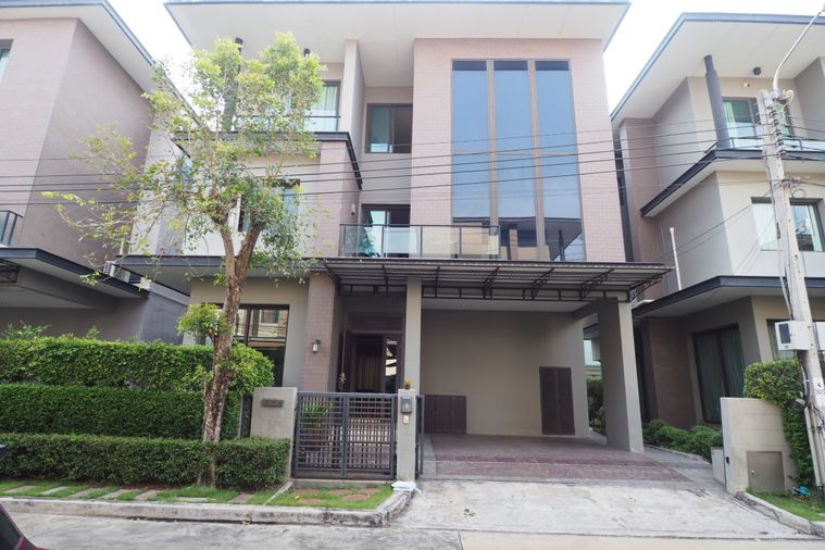 ให้เช่าบ้านเดี่ยว 3 ห้องนอน 330 ตร.ม. 54 ตร.ว. โซล เอกมัย - ลาดพร้าว