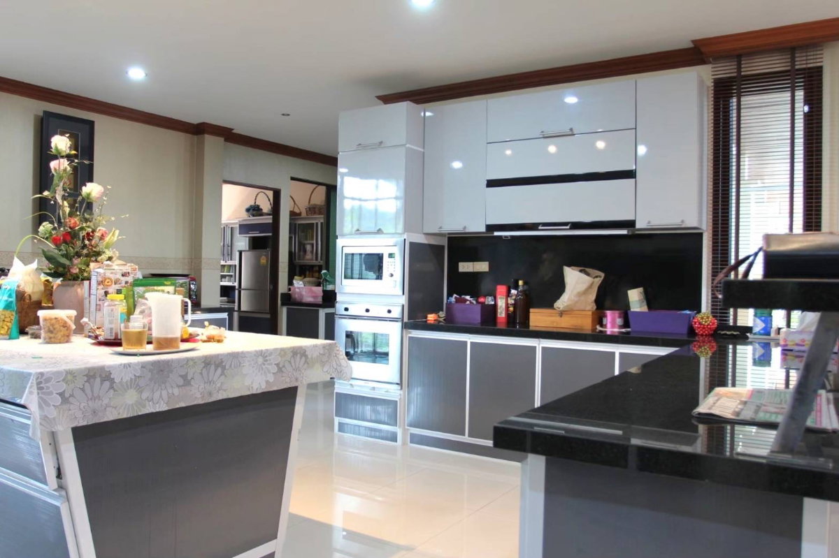 picture 🏡 Private Estate in Mueang Ake, Rangsit Looking for a large private estate with exceptional space and future potential? - 12/37