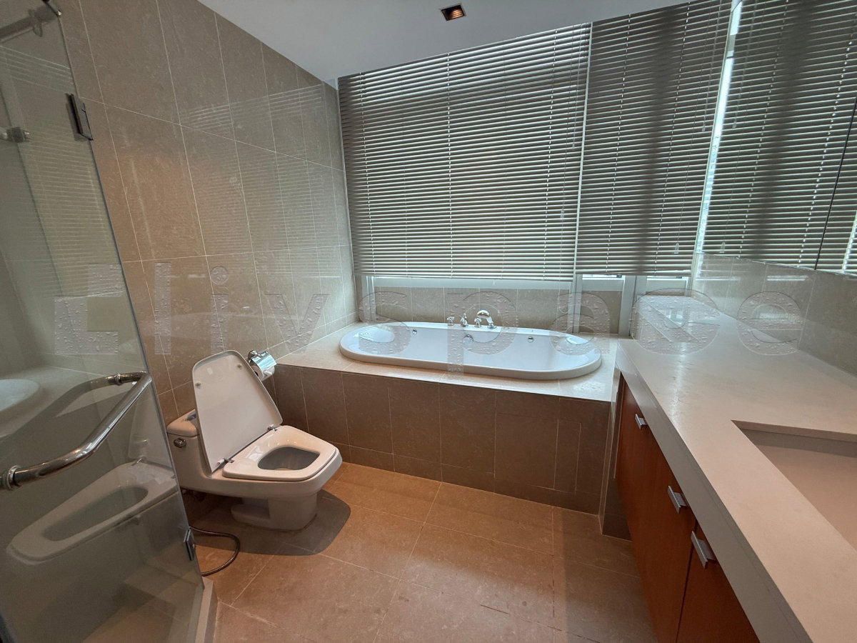 รูป ▚ L02C03ツ ให้เช่า: Athenee Residence 2 Bed 2 Bath +1 ห้องแม่บ้าน ห้องน้ำในตัว 131ตร.ม. ห้องกว้างโปร่งสวย พิเศษเพียง 90,000/เดือน✨ - รูปที่ 8/17