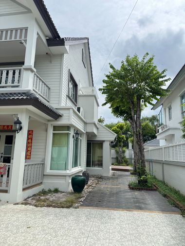 ให้เช่าบ้านเดี่ยว 4 ห้องนอน 220 ตร.ม. 123 ตร.ว. วรารมย์ เพชรเกษม 81