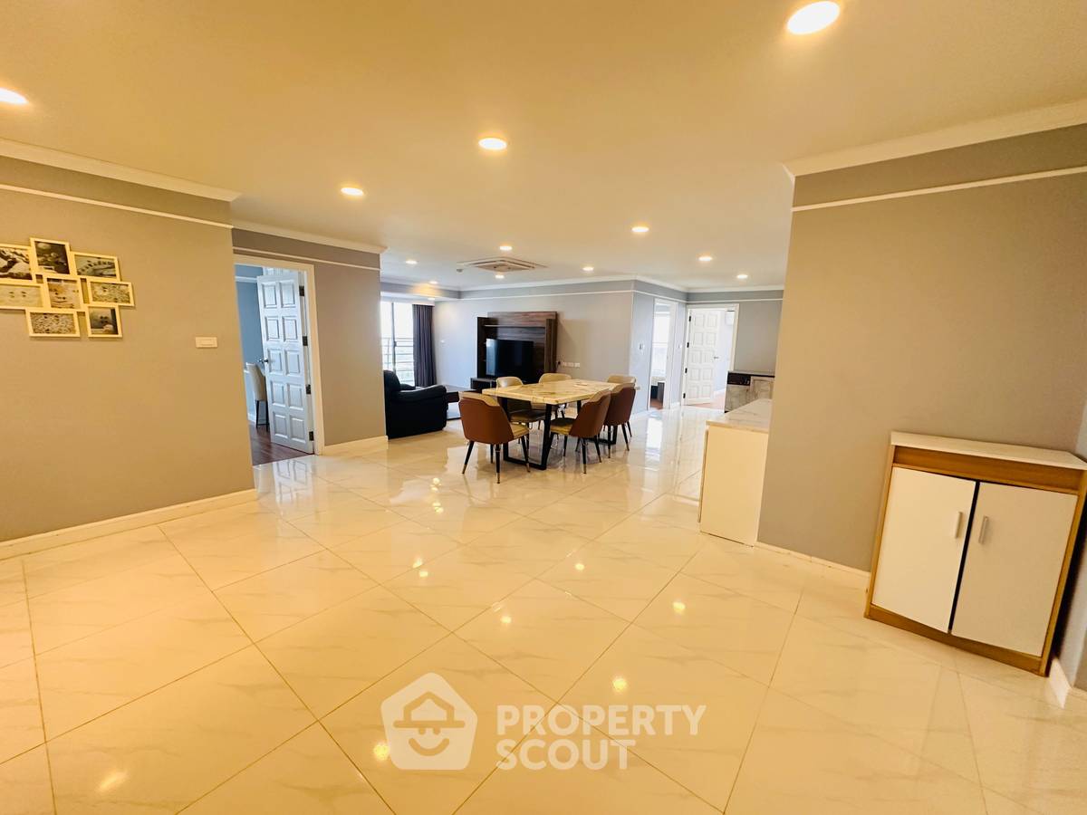 รูป ขายคอนโด 3 ห้องนอน ชั้น 28 ขนาด 162 ตร.ม. Floraville Condominium ใกล้ ARL Hua Mak (ID 3205481) - รูปที่ 13/14