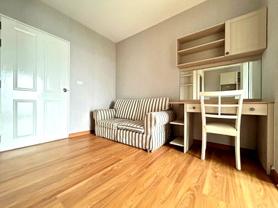 Condos for sale : 🔥 Good-value condo for sale at Chapter One Modern Dutch | BTS Saphan Taksin
