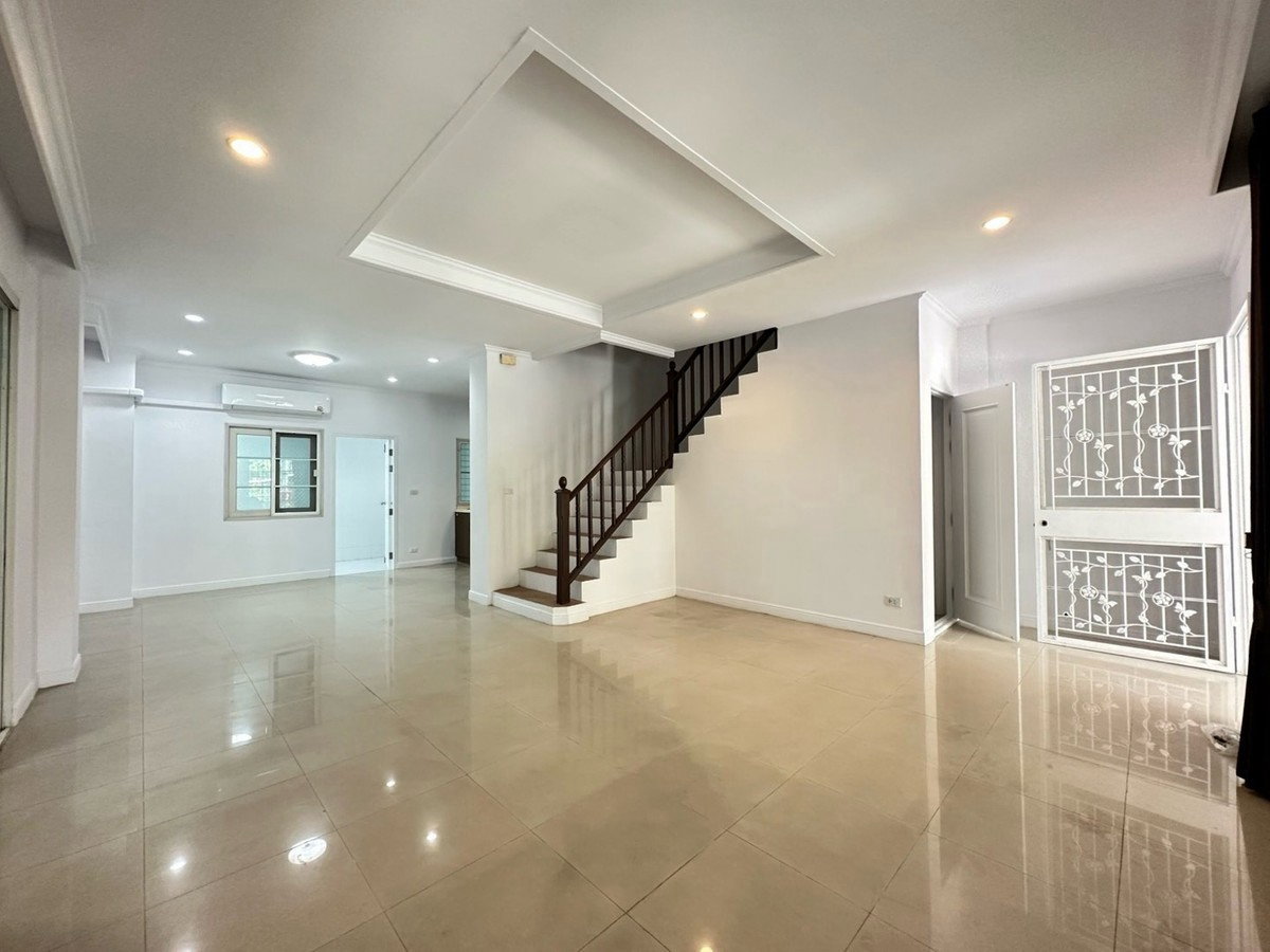 picture ðĨUrban Sathorn - 5 Bedrooms for RENT ONLY 45K ðĨ - 8/15