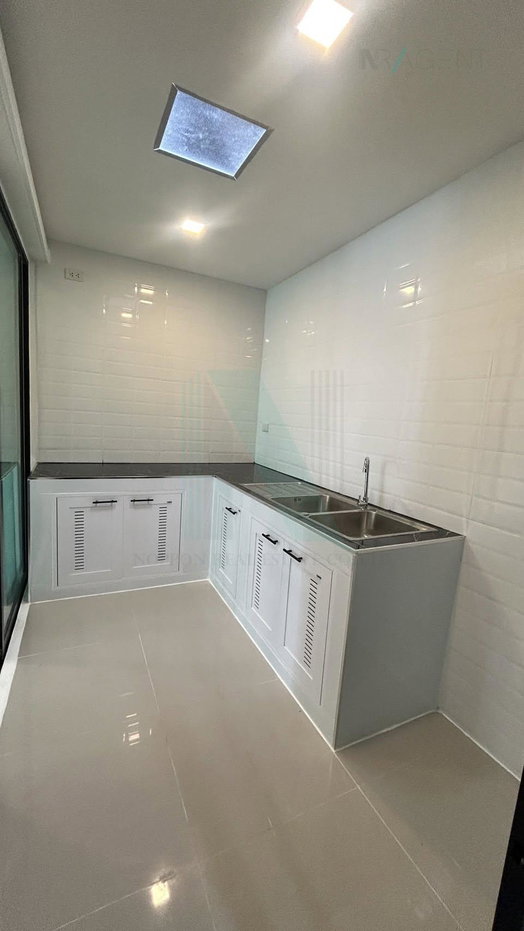 picture For Sell Town house SIX NATURE EKKACHAI 64/5 3-story 3 bedroom 3 bathroom - 6/8