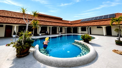 Houses for sale Bang Lamung Chonburi : 1 rai 6 Bed Pool Villa for Sale Thung Klom Tan Man East Pattaya