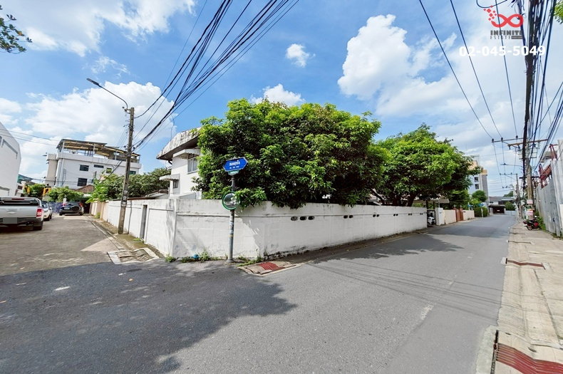 รูป ขายบ้านพร้อมที่ดิน 101 ตร.ว. ซ.สบายใจ รัชดาภิเษก-สุทธิสาร-ลาดพร้าว ใกล้ MRT  - รูปที่ 1/9