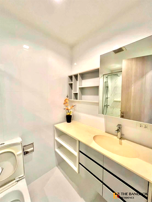 Condos for sale : HQ By Sansiri Special unit at an attractive price