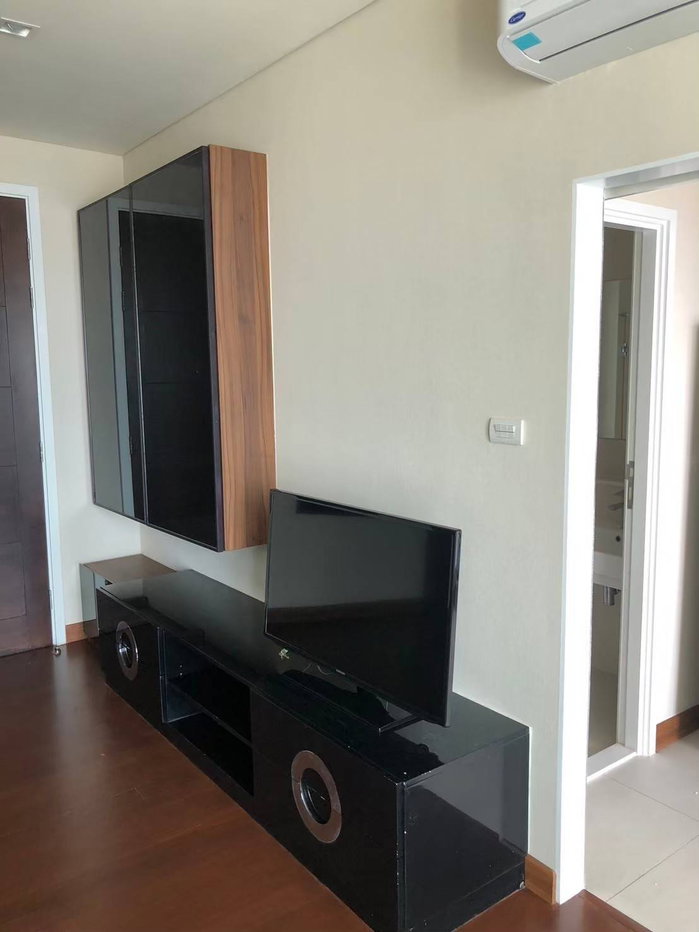 รูป ห้อง Studio High floor ใจกลางทองหล่อ 📢 Line : @085pucam / 0627941024 🥳 YKP Rental Condo - รูปที่ 2/6