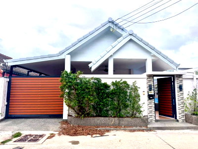 เช่าบ้านเดี่ยว ชลบุรี : ให้เช่า Suksabai Pool Villa ขนาด 4 ห้องนอน 5 ห้องน้ำ เฟอร์ครบ พร้อมเข้าอยู่