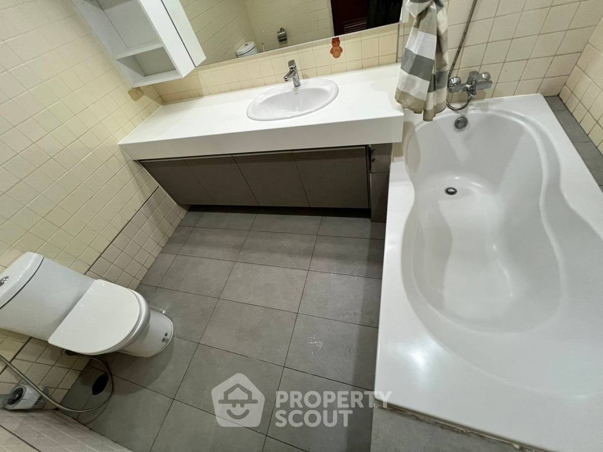 picture Spacious 2-BR 110 Sqm At Liberty Park 2 Near ARL Makkasan (ID 3206630) - 9/12
