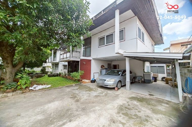 Land for sale, 101 sq wah, Huai Khwang