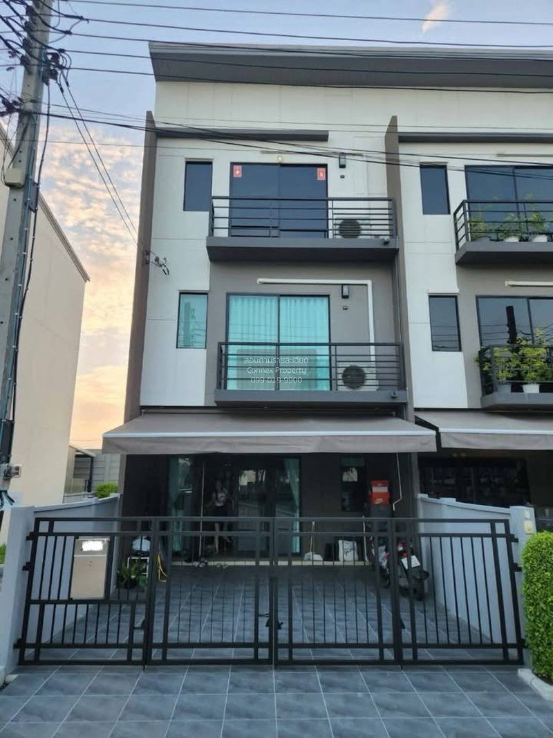 Townhouses for sale : For Sale Townhouse/Townhome  , Baan Klang Muang Ramintra , MRT-Khu Bon , Tha Raeng , Bang Khen , Bangkok , CX-168100 ✅ Live chat with us ADD LINE @connexproperty ✅