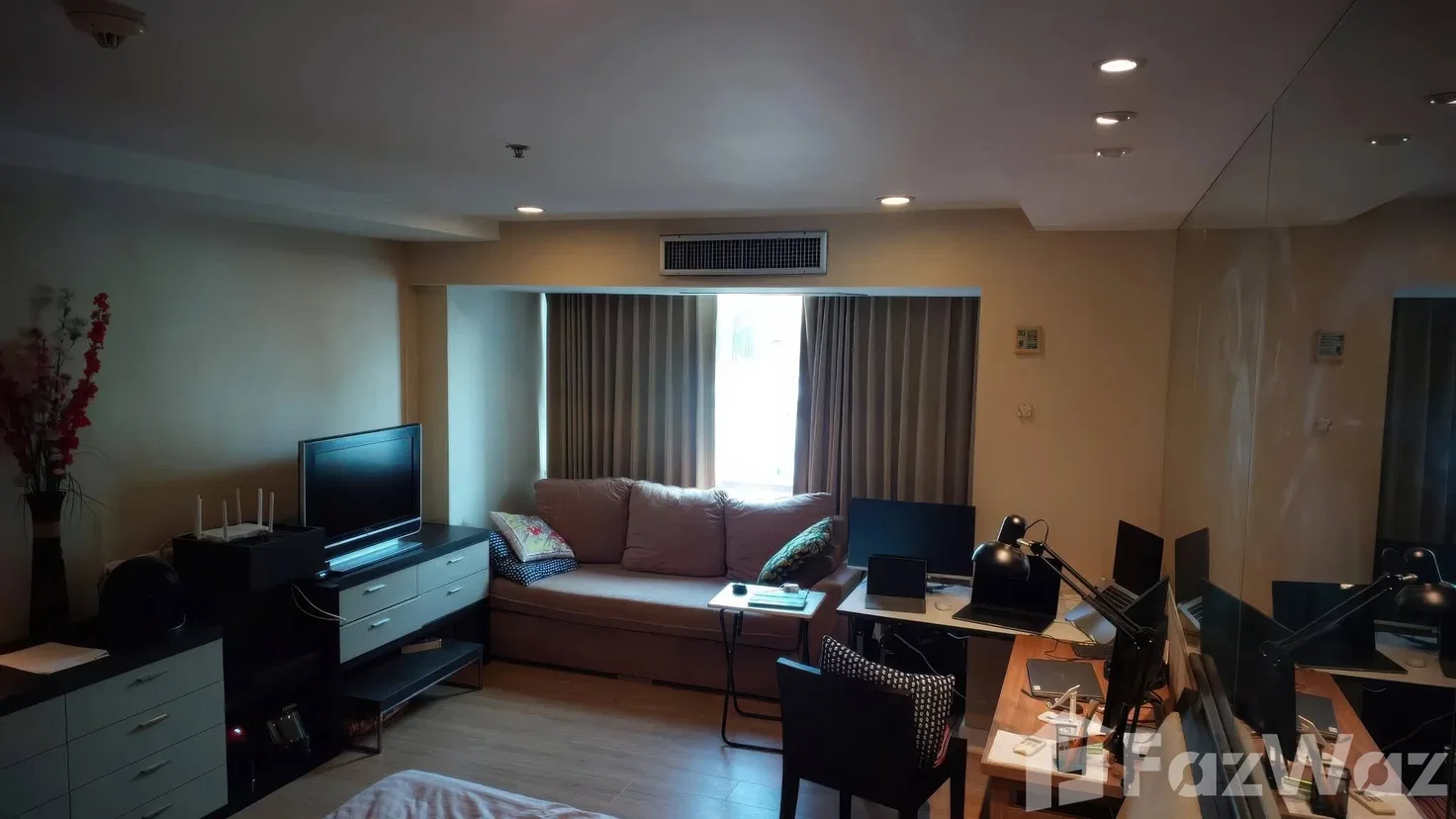 picture 36 sqm 1BR High-Floor Condo at The Trendy Condominium 6685745 - 3/5