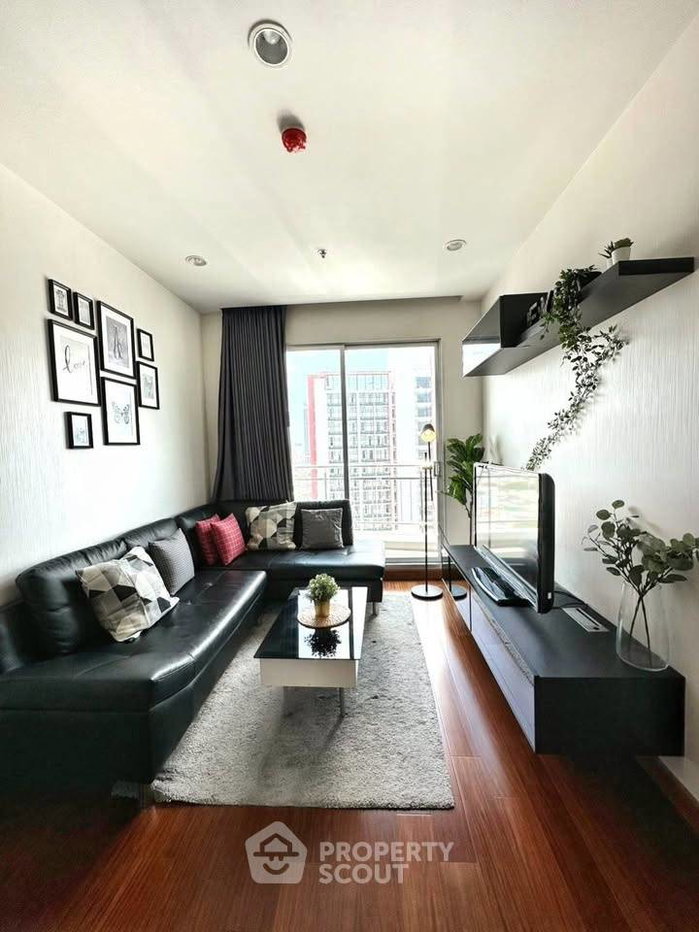 picture 24th-Floor 2-BR Condo At Supalai Lite Sathorn-Charoenrat (ID 2518802) - 7/9