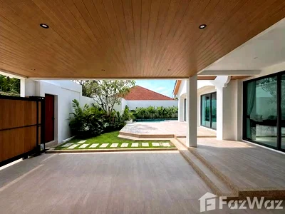 Houses for sale Muang Phuket Phuket : Prime Location Pool Villa - Fully renovation 6684630