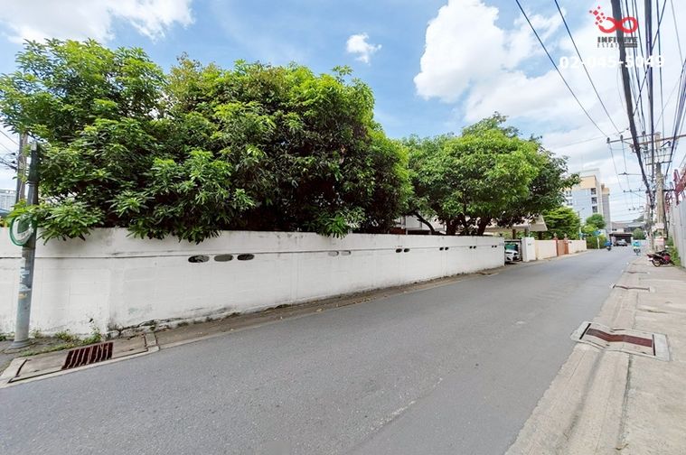 Land for sale, 101 sq wah, Huai Khwang