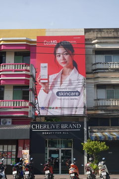 ขายอาคารพาณิชย์ 4 ชั้น หาดใหญ่ ถนนปุณณกัณฑ์ ใกล้ ม.อ. 18 ตร.ว. ราคา 16 ล้าน