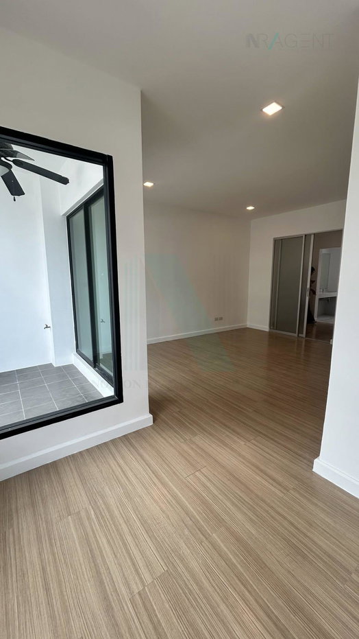 picture For Sell Town house SIX NATURE EKKACHAI 64/5 3-story 3 bedroom 3 bathroom - 8/8