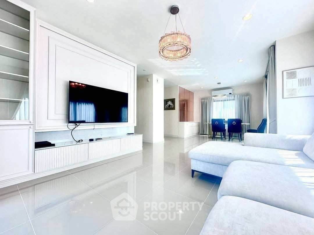 picture 4-Bedroom House At Setthasiri Krungthep Kreetha, Hua Mak (ID 3205236) - 4/13