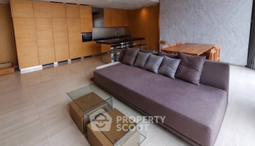 picture Spacious 2-BR 121 Sqm Saladaeng Residences, 400m To MRT Silom (ID 3200779) - 1/6