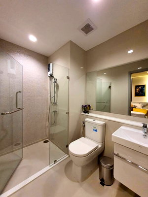 คอนโดให้เช่า : for rent at the Life  62  , 2 bedroom  nice view  high floor 