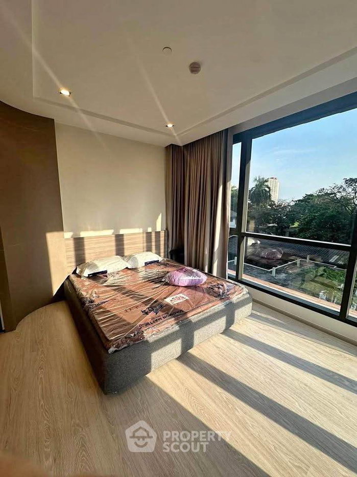 รูป คอนโด 2 ห้องนอน The Room Sukhumvit 38 ใกล้ BTS ทองหล่อ (ID 3206216) - รูปที่ 1/16