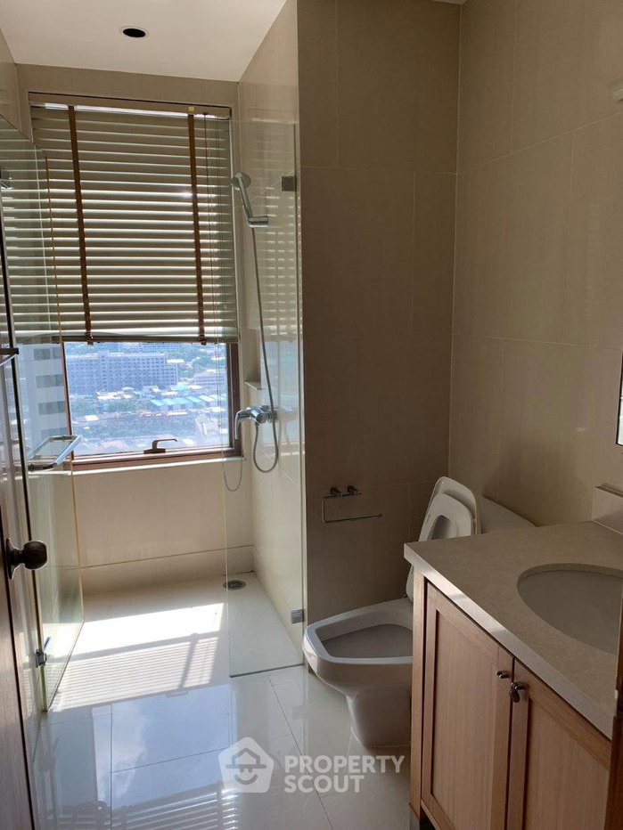 picture 27th-Floor 2-BR The Emporio Place Near BTS Phrom Phong (ID 3202925) - 13/18