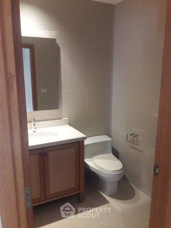 picture 27th-Floor 2-BR The Emporio Place Near BTS Phrom Phong (ID 3202925) - 6/18