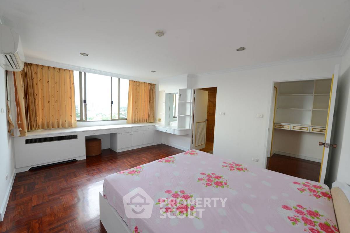 รูป เลี้ยงสัตว์ได้ คอนโด 3 ห้องนอน 350 ตร.ม. ชั้น 23 Oriental Towers BTS เอกมัย (ID 510846) - รูปที่ 17/20