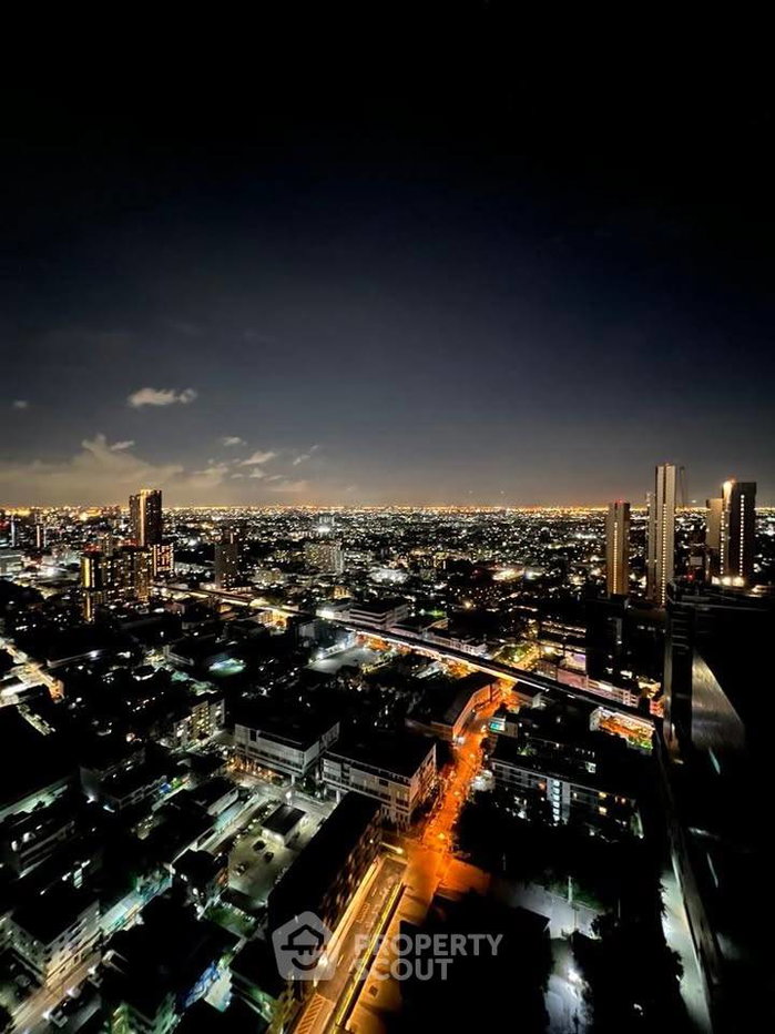 picture 45th-Floor 2-BR Condo Skyrise Avenue Sukhumvit 64 Near BTS Punnawithi (ID 3206035) - 20/21