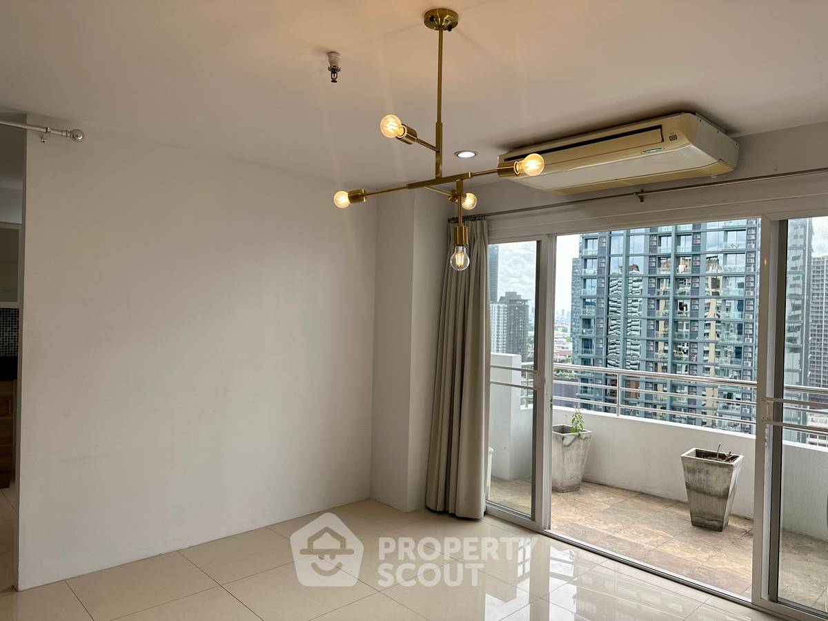 picture Great Value 2-BR Top View Tower Condominium, 23rd Floor, BTS Thong Lor (ID 3195737) - 5/18