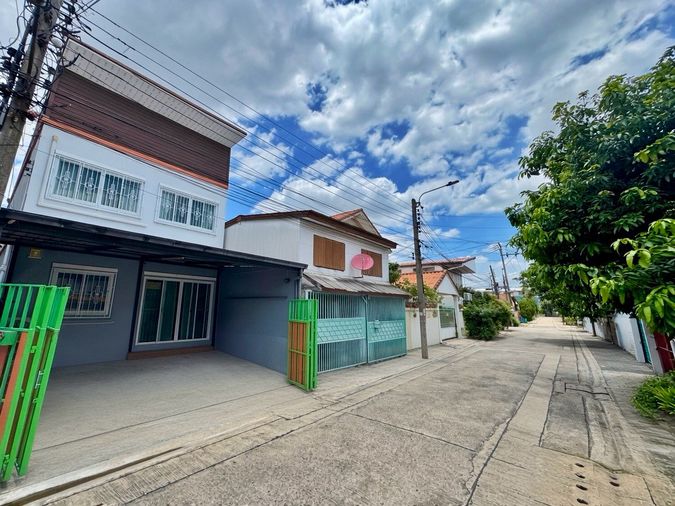 3-bed house for sale, 130 sqm, 23 sq wah, Lak Si